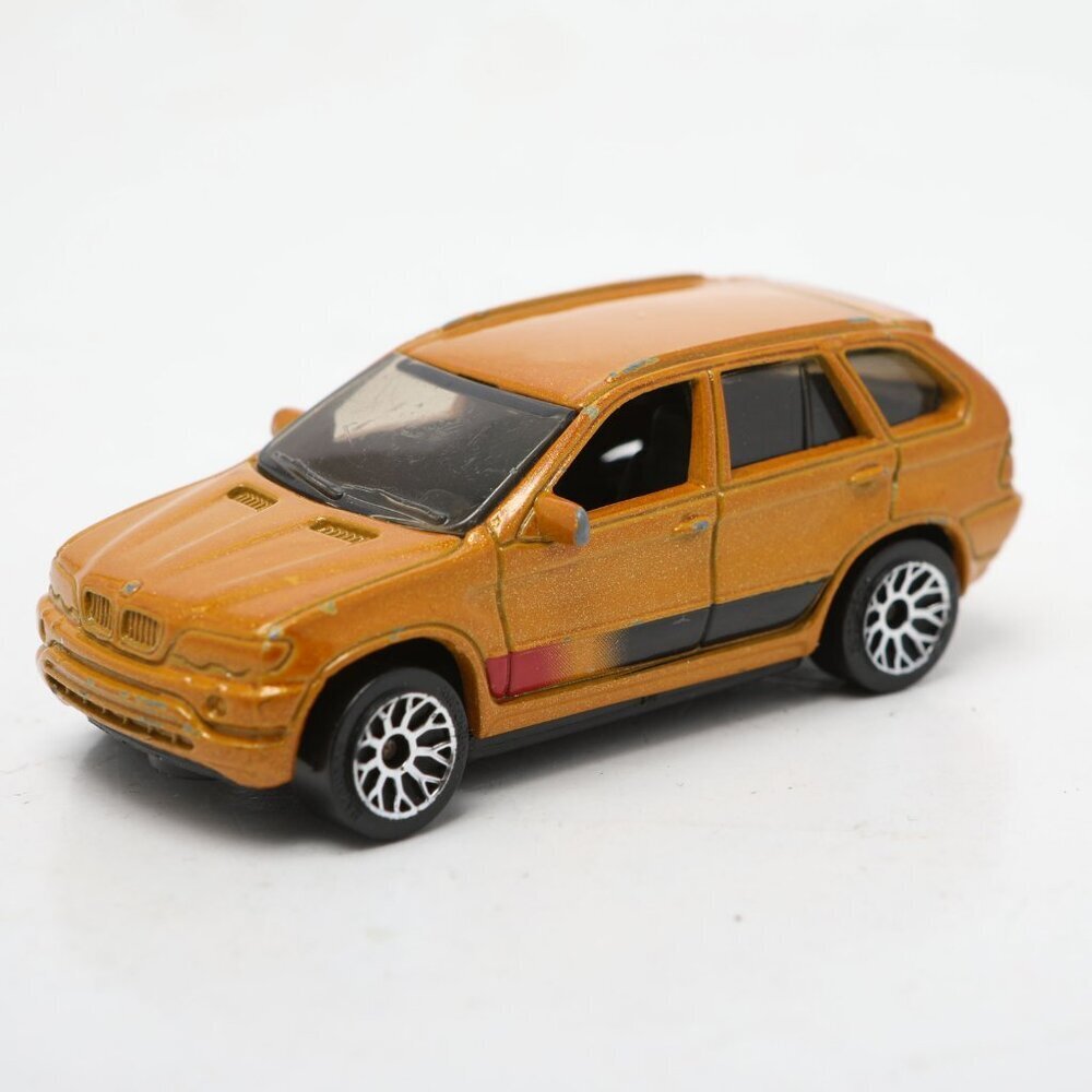 Vintage 2001 Mattel Matchbox BMW X5 SUV Yellow Die Cast Car Collectable Toy